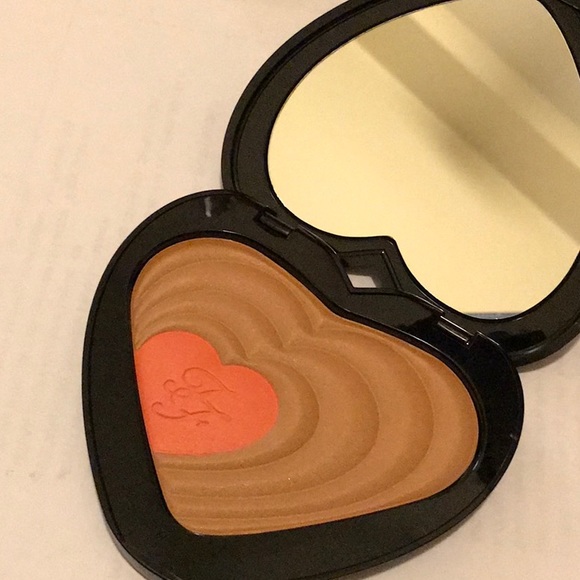 Too Faced Carrie & Big Collectable Blush Palette - Picture 4 of 7